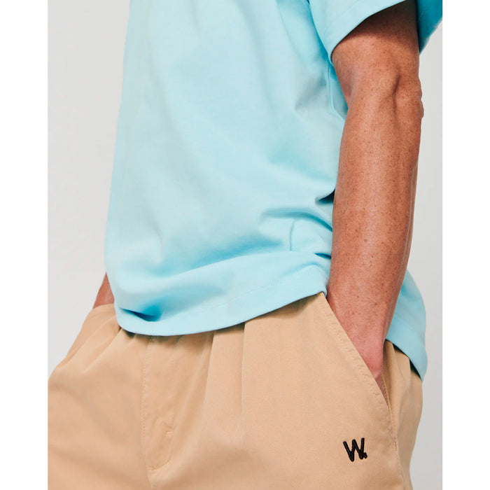 Pantalones We Are Not Friends - Pleat Chino Shorts