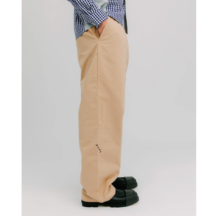 Pantalones We Are Not Friends - Pleat Cream Chino