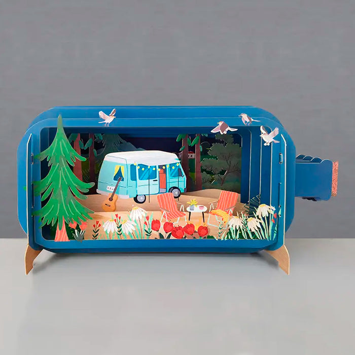 Postal 3D - Botella Camping 🌲