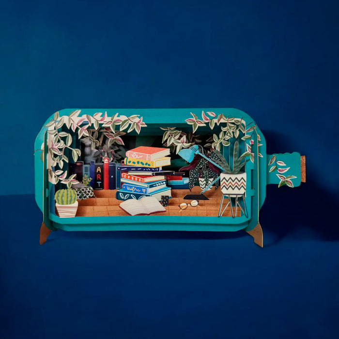 Postal 3D - Botella Libros 📚