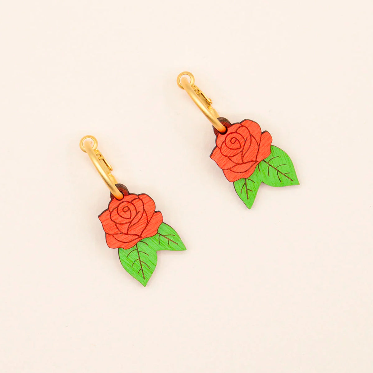 Pendientes de aro Materia Rica - Rosa Rosae 🌹