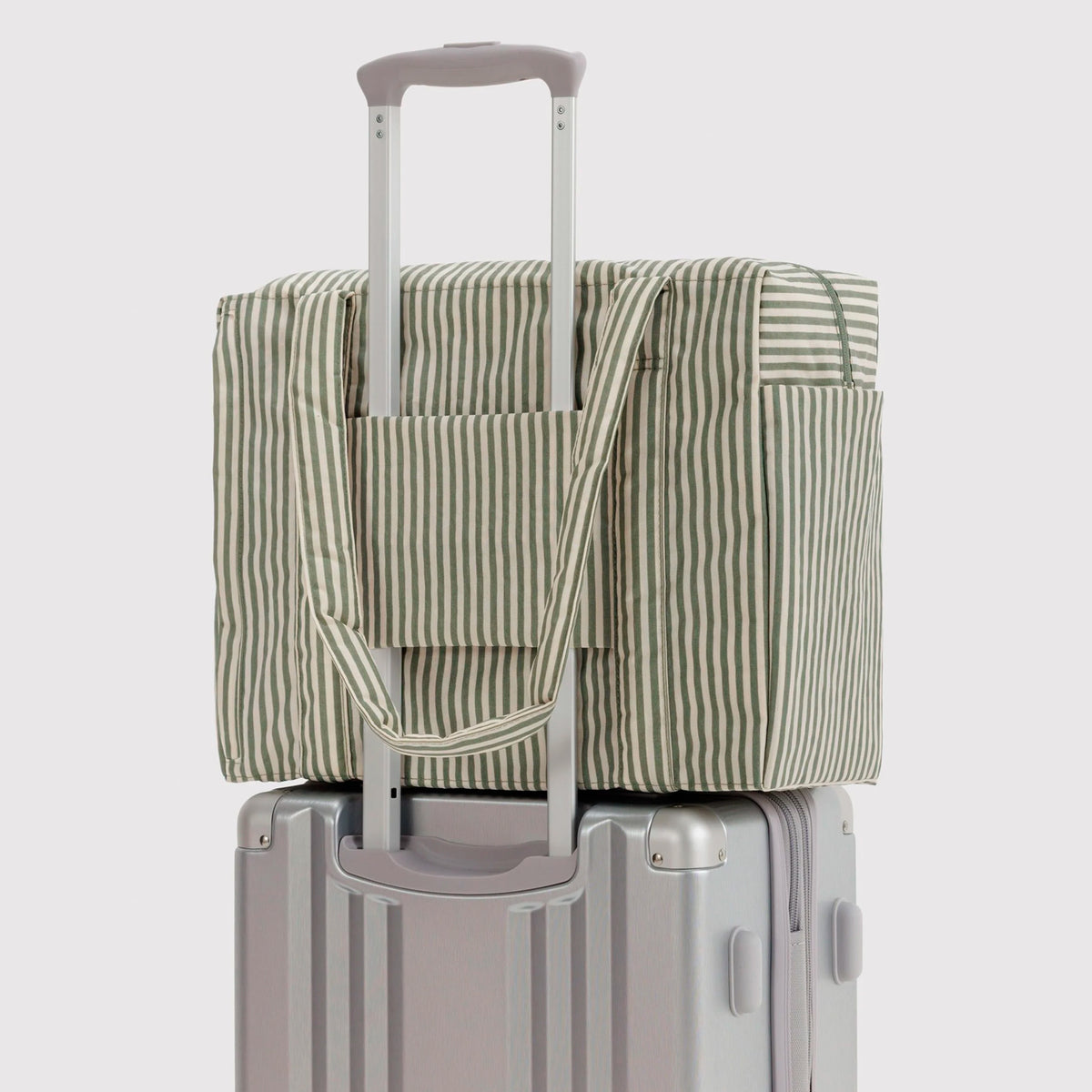 Bolso Nube Carry-On Baggu - Sage Stripe