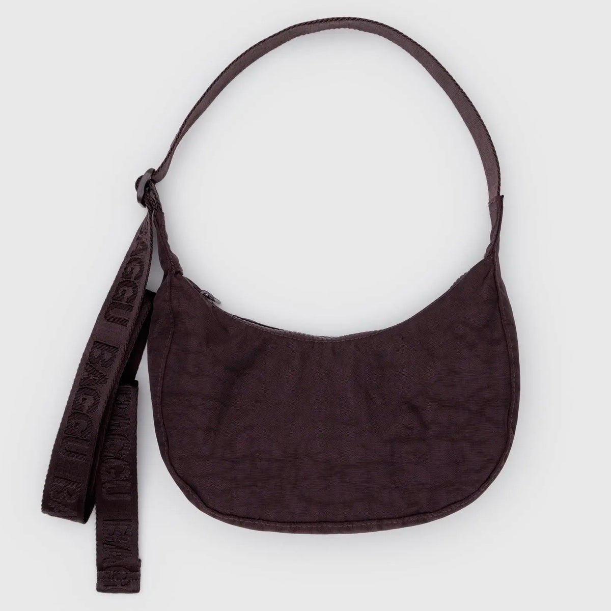 Bolso Mini media luna Baggu - Chocolate Plum