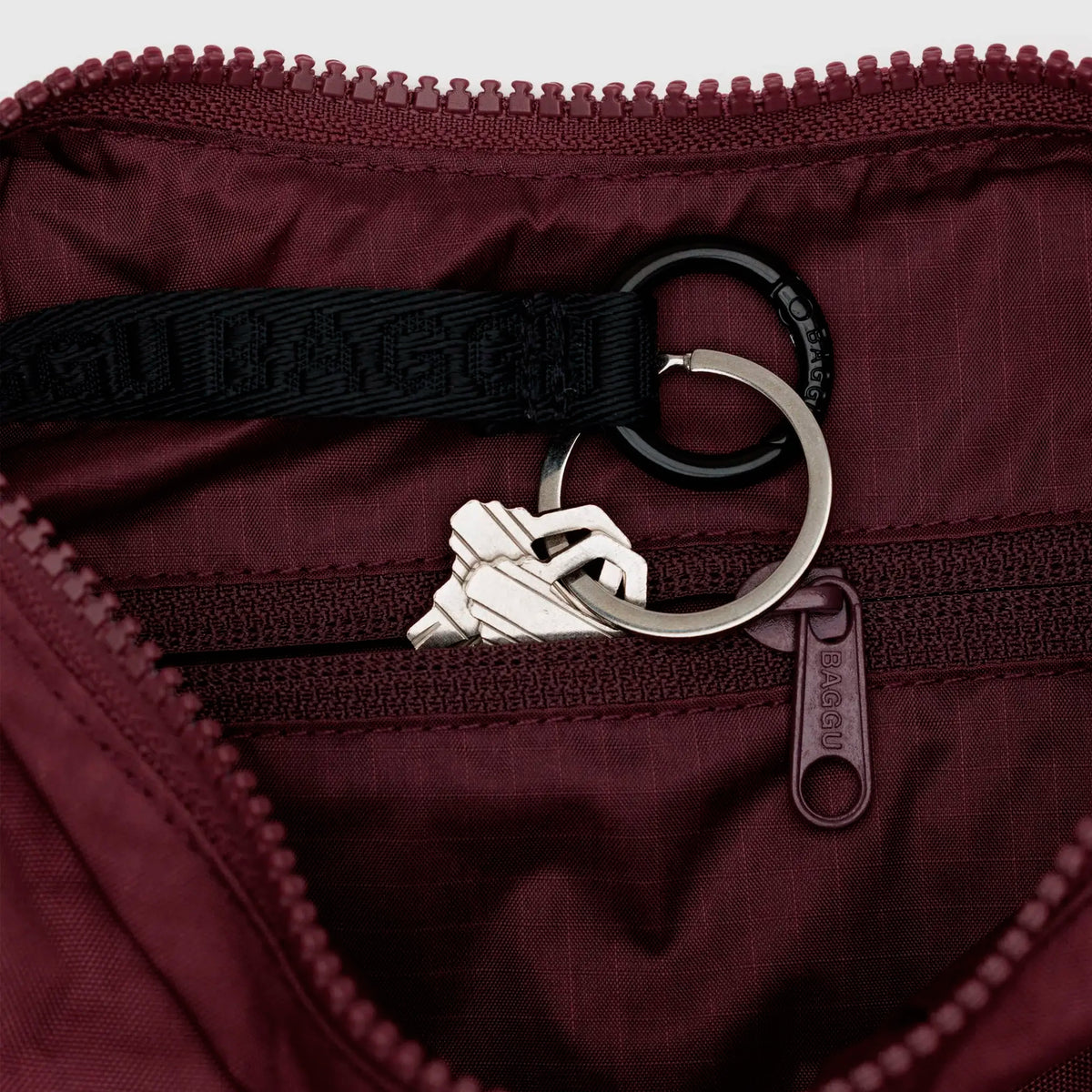 Bolso Mini media luna Baggu - Mahogany