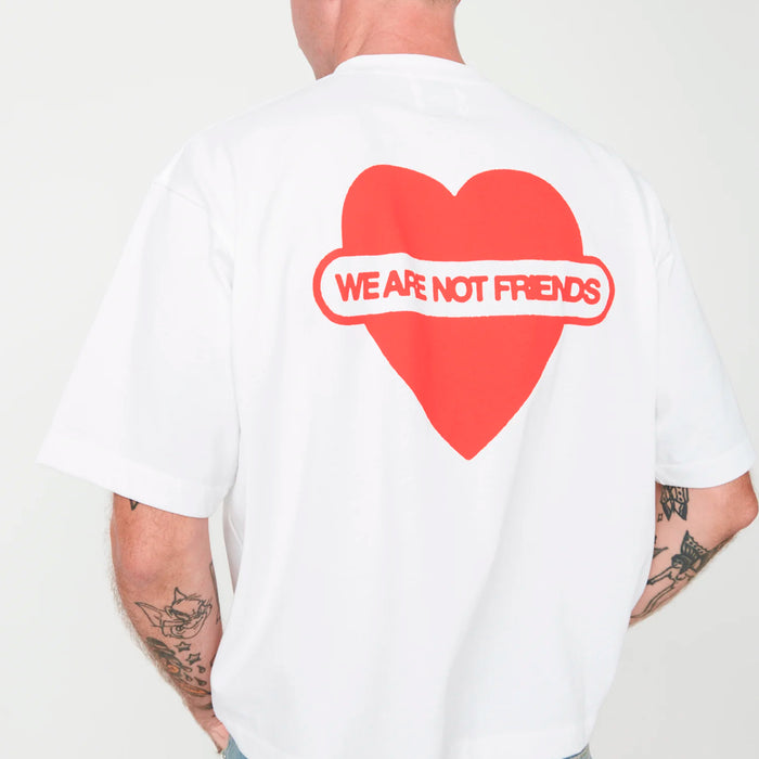 Camiseta We Are Not Friends - Union Love Boxy