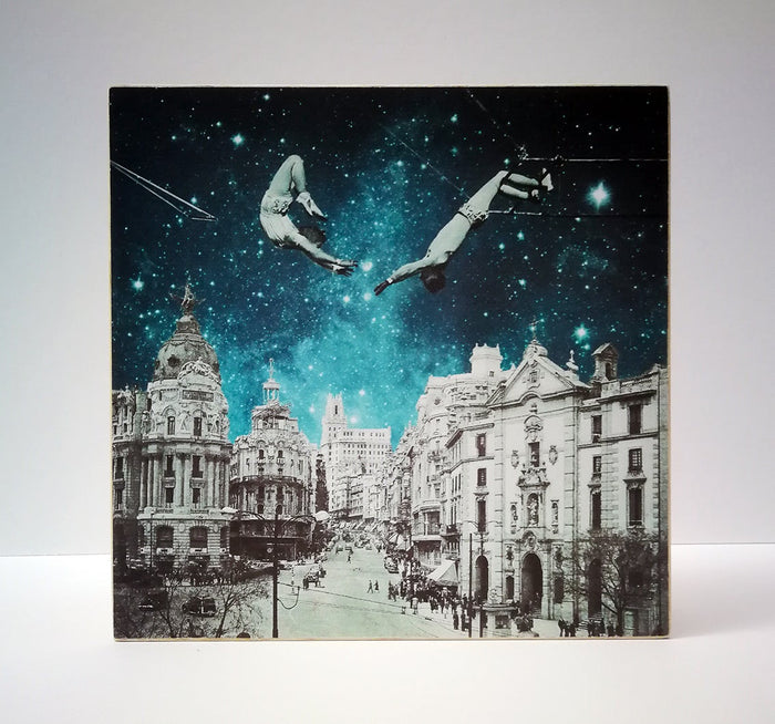 Caja de luz - "Acróbatas en la Gran Vía" de El Lucernario
