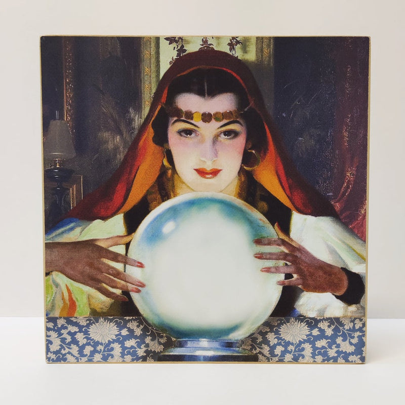 Caja de luz - "Bola de cristal" de El Lucernario