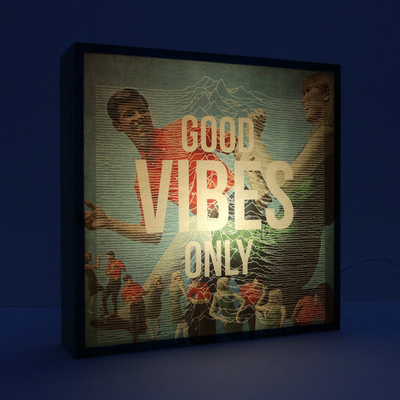 Caja de luz - "Good vibes only" de El Lucernario