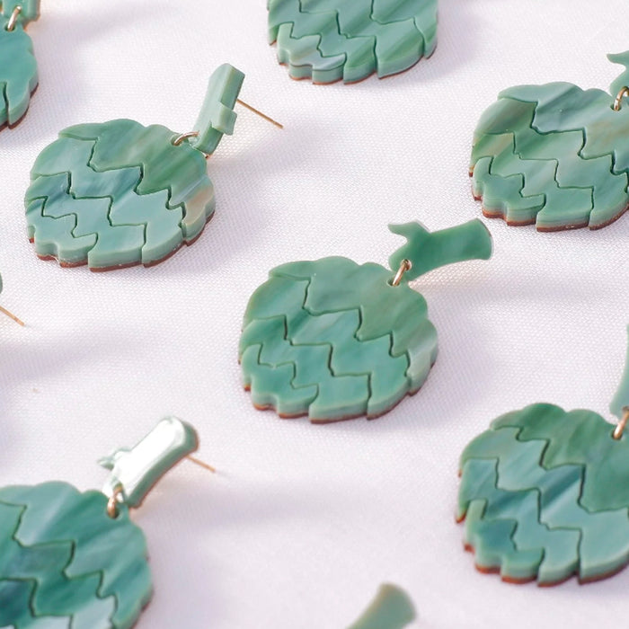 Pendientes de metacrilato en forma de alcachofa.