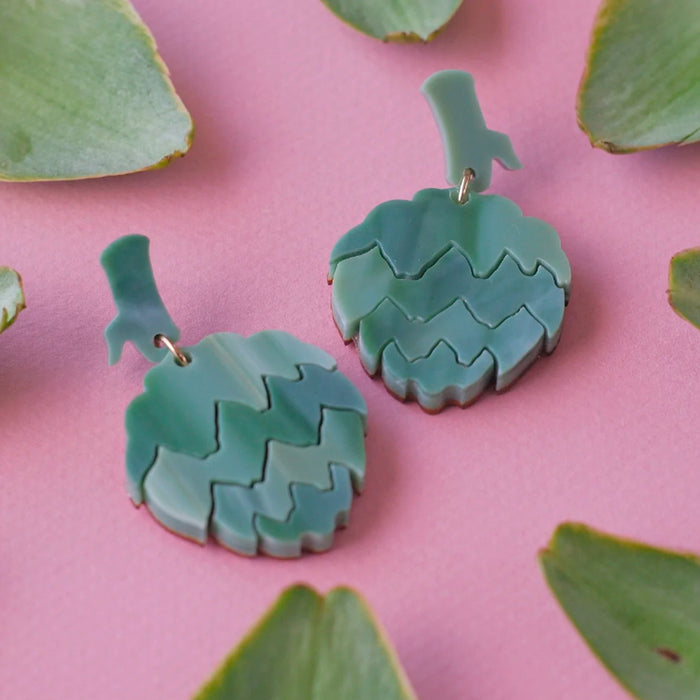 Pendientes de metacrilato en forma de alcachofa.