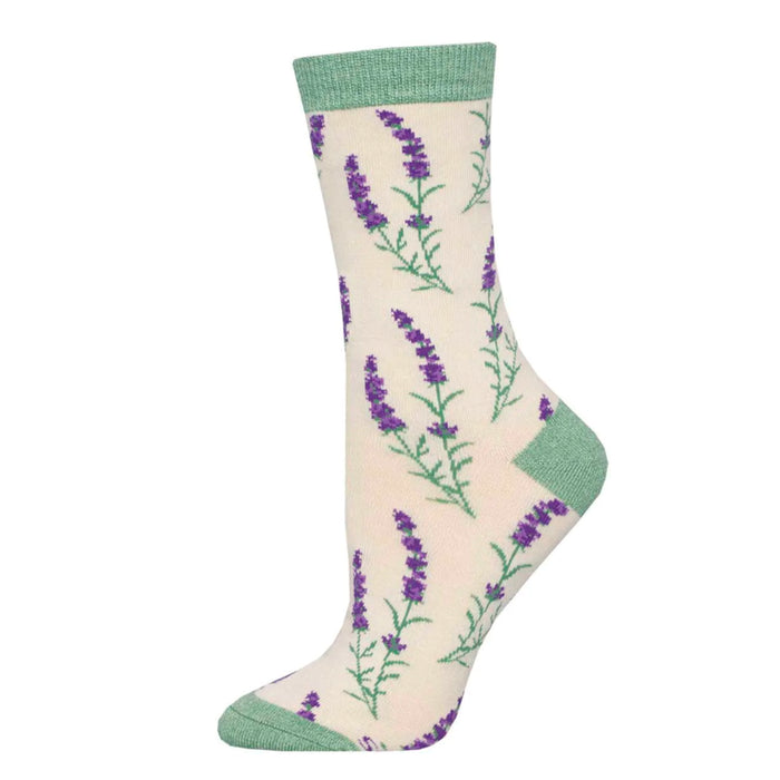 Calcetines de fondo beige con estampado de flores de lavanda. Con puntera, talón y remate en color verde menta.