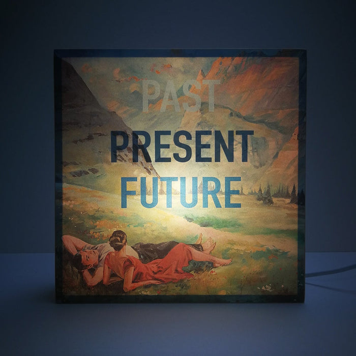 Caja de luz - "Past present future" de El Lucernario