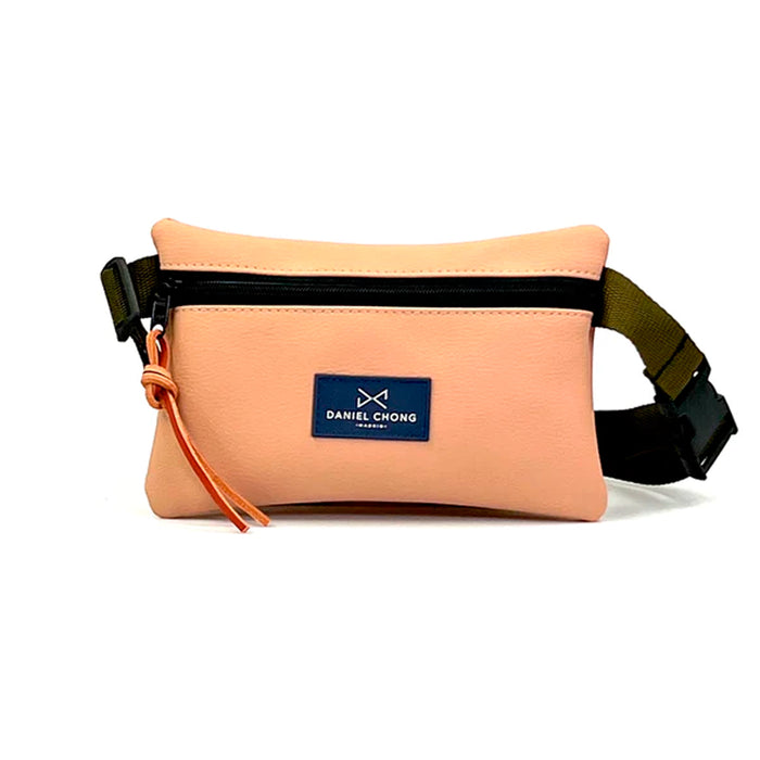 Riñonera impermeable Daniel Chong - Nude con correa oliva y detalle marrón