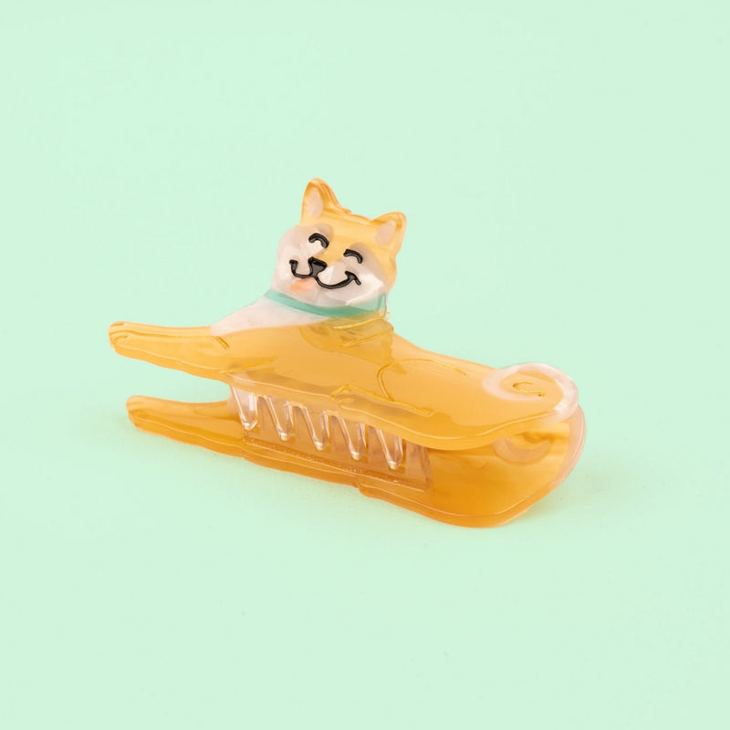 Pinza para el pelo en forma de perro shina inu/ aikita. Pinza divertida y original fabricada con acetato de celulosa reciclado y biodegradable. Vista de los dientes.