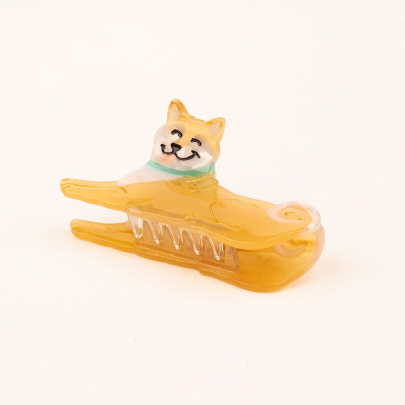 Pinza para el pelo en forma de perro shina inu/ aikita. Pinza divertida y original fabricada con acetato de celulosa reciclado y biodegradable.