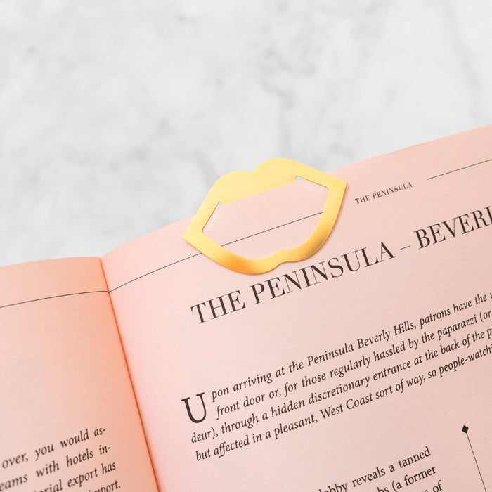 Postal con marcapáginas - Kiss