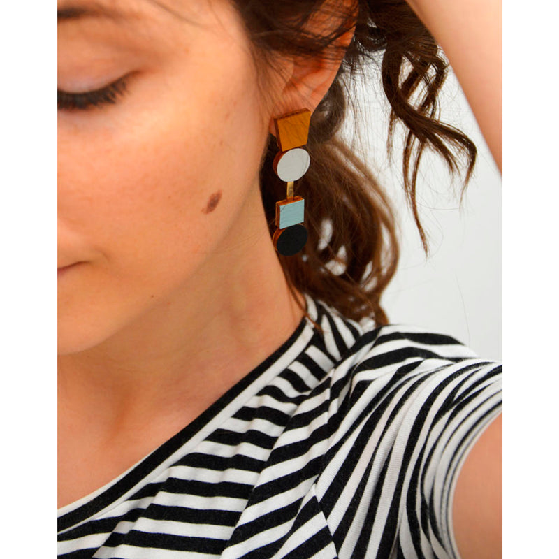 Pendientes - Totem Earrings Mostaza, Gris, Azul claro y Negro
