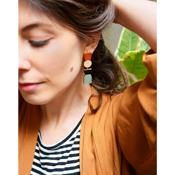 Pendientes - Totem Earrings Negro, Terracota, Nude y Verde Oliva