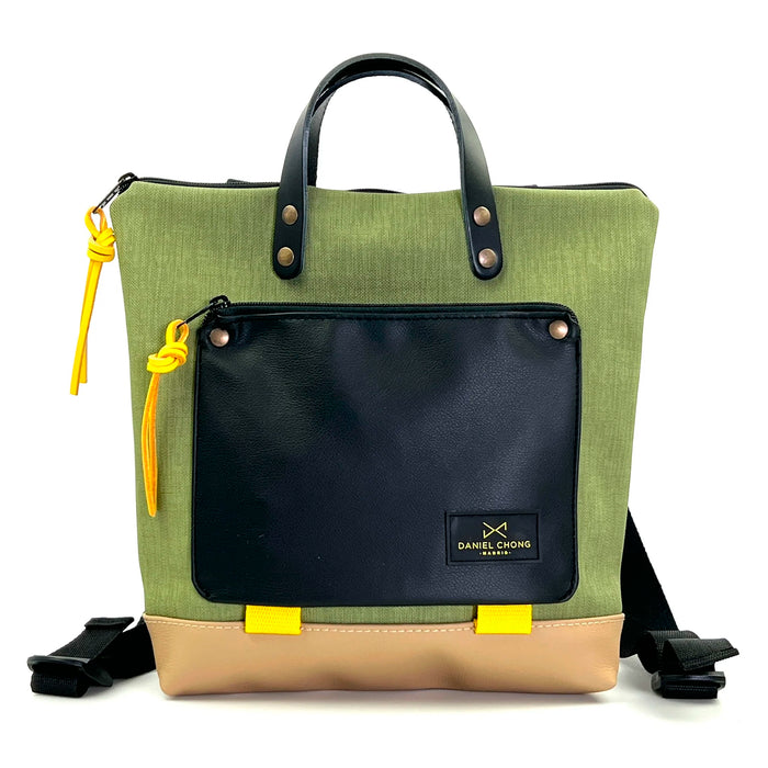 Mochila Mini Book Holder Cuadrada Impermeable con bolsillo extra Daniel Chong - Verde con bolsillo negro