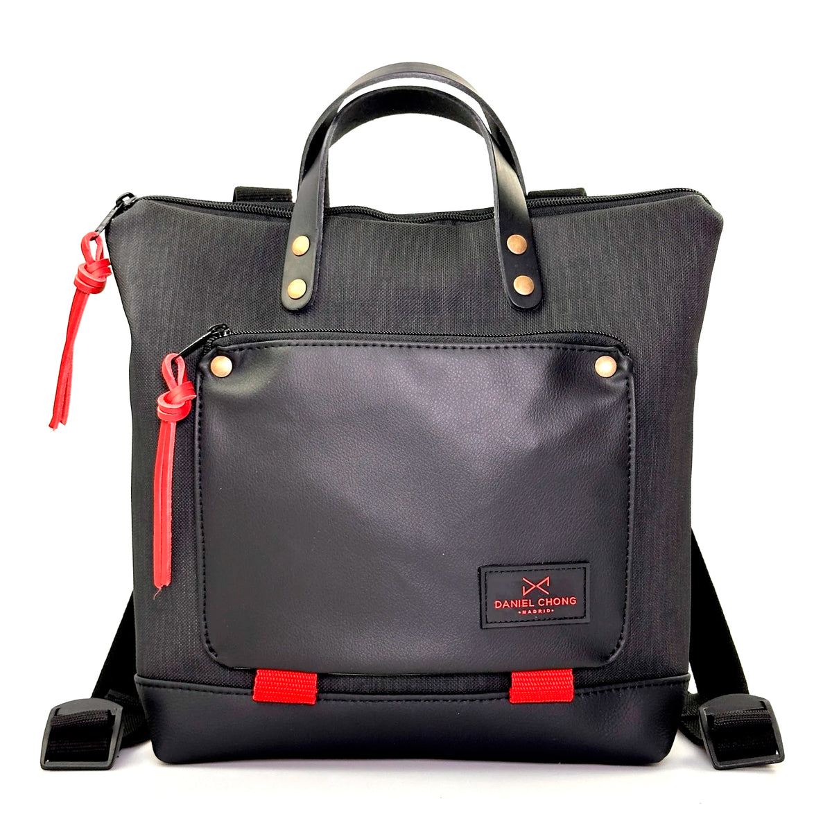 Mochila Mini Book Holder Cuadrada Impermeable con bolsillo extra Daniel Chong - Negro