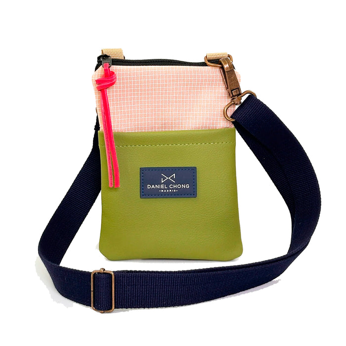 Phone Sling Impermeable Daniel Chong - Rosa y oliva