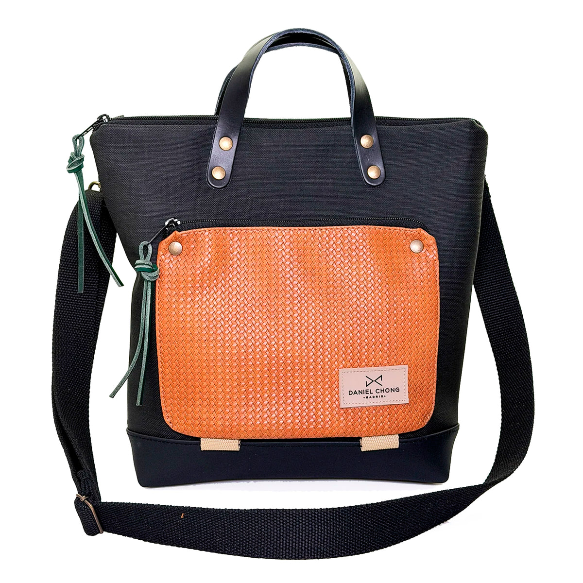 Bandolera Book Holder Cuadrada Impermeable con bolsillo extra Daniel Chong - Negro con bolsillo marrón