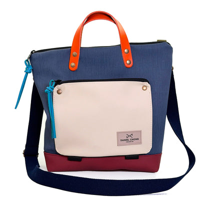 Bandolera Book Holder Cuadrada Impermeable con bolsillo extra Daniel Chong - Azul con bolsillo beige