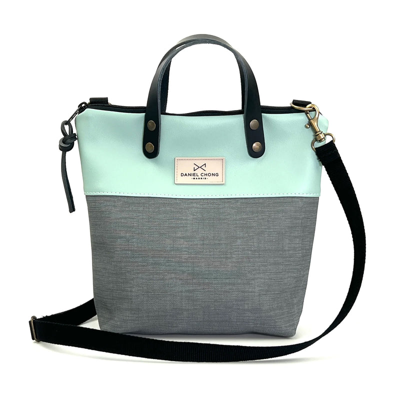 Bandolera mini impermeable con asas Daniel Chong - Asas negro cuerpo menta y gris