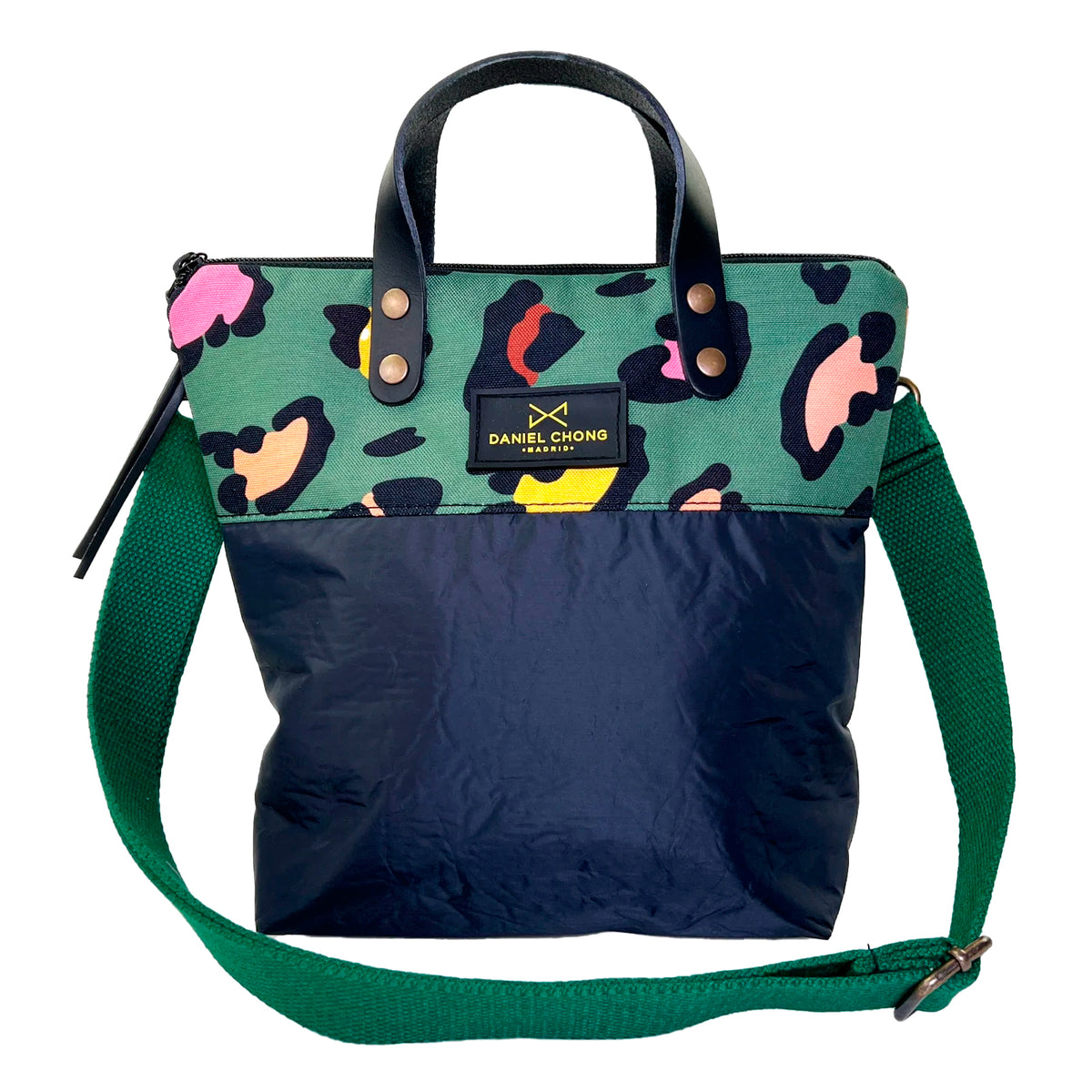 Bandolera mini impermeable con asas Daniel Chong - Graphic Edition Animal Print Verde