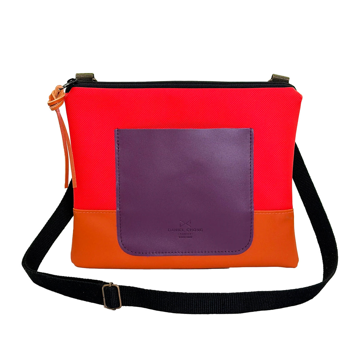 Bandolera mini impermeable con bolsillo Daniel Chong - Rojo y marrón con bolsillo violeta