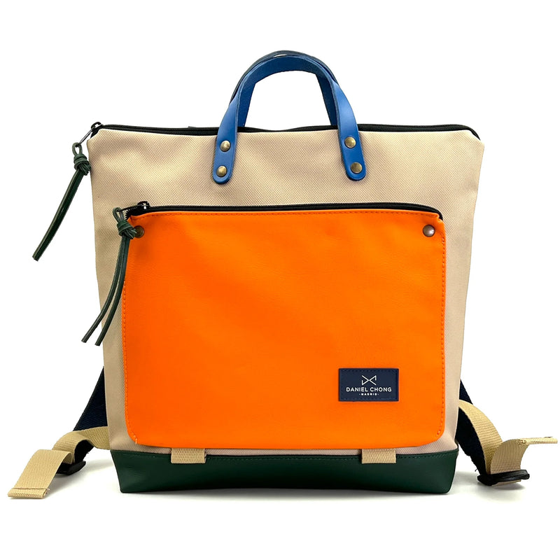 Mochila Book Holder Cuadrada Impermeable con bolsillo extra Daniel Chong - Beige con bolsillo naranja