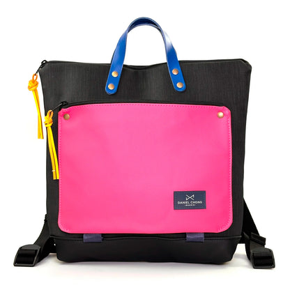 Mochila Book Holder Cuadrada Impermeable con bolsillo extra Daniel Chong - Negro con bolsillo fucsia