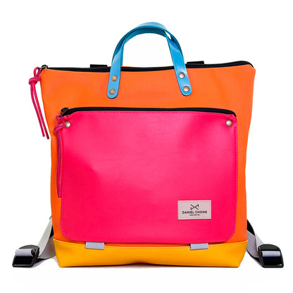 Mochila Book Holder Cuadrada Impermeable con bolsillo extra Daniel Chong - Naranja con bolsillo fucsia