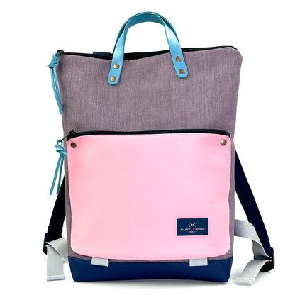 Mochila Book Holder Impermeable con bolsillo extra Daniel Chong - Gris con bolsillo rosa