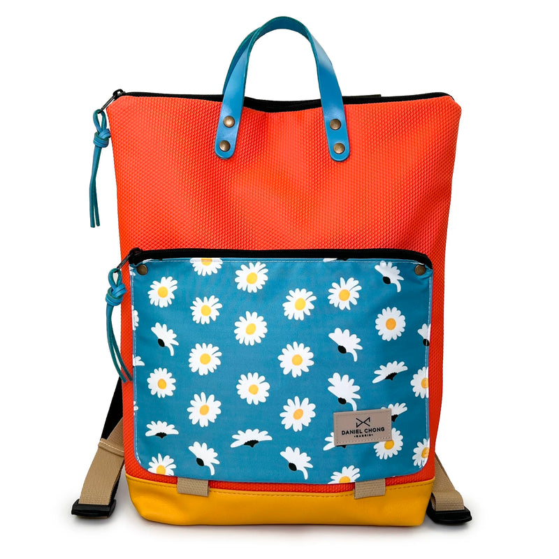 Mochila Book Holder Impermeable con bolsillo extra Daniel Chong - Naranja con bolsillo margaritas