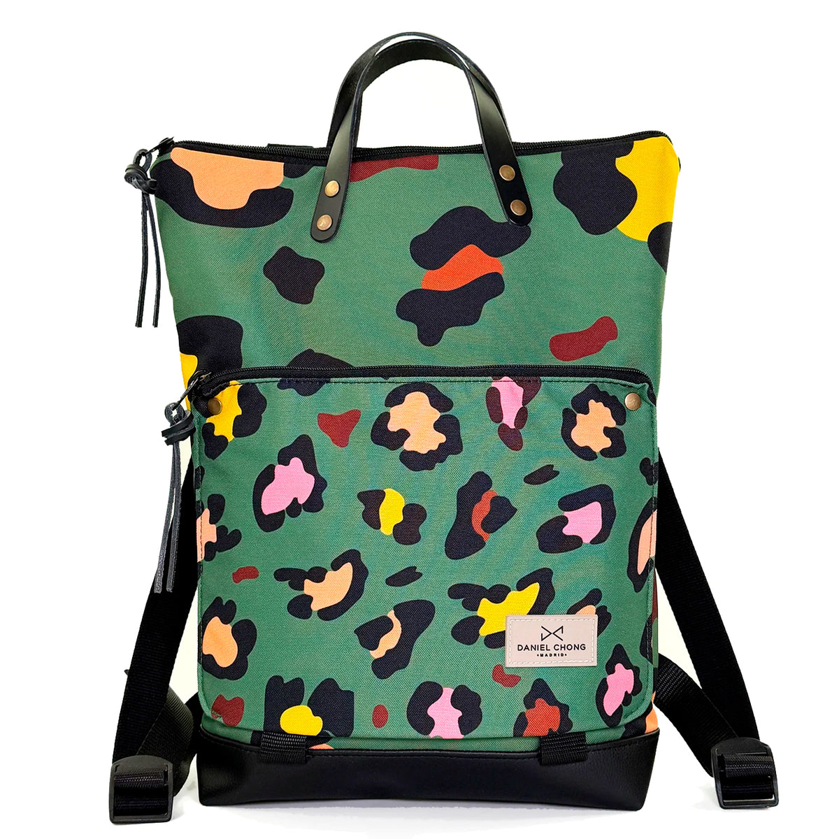 Mochila Book Holder Impermeable con bolsillo extra Daniel Chong - Graphic Edition Animal Print Verde