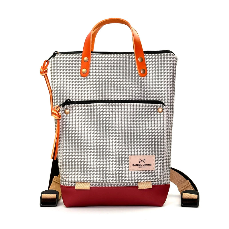 Mochila Mini Book Holder Impermeable con bolsillo extra Daniel Chong - Pata de gallo gris