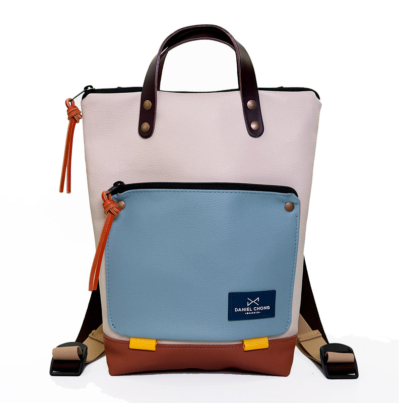 Mochila Mini Book Holder Impermeable con bolsillo extra Daniel Chong - Beige con bolsillo gris