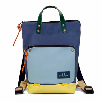 Mochila Mini Book Holder Impermeable con bolsillo extra Daniel Chong - Azul con bolsillo azul cielo