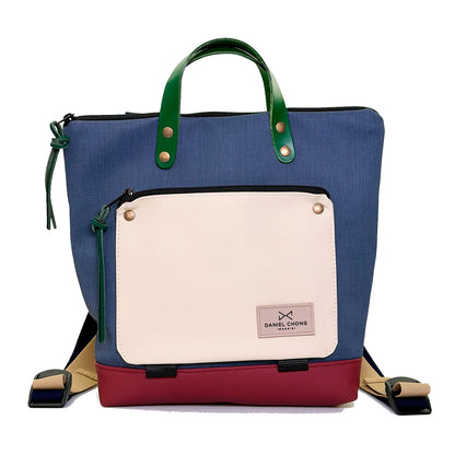 Mochila Mini Book Holder Cuadrada Impermeable con bolsillo extra Daniel Chong - Azul con bolsillo beige