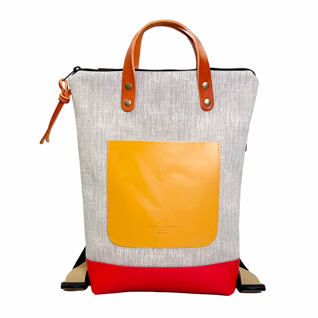 Mochila Mini Impermeable con bolsillo extra Daniel Chong - Gris con bolsillo amarillo
