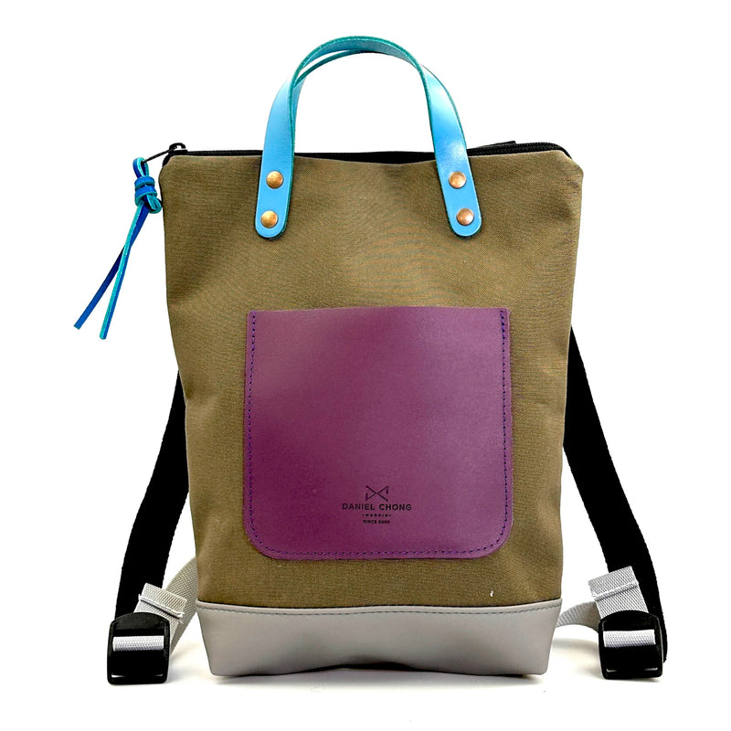 Mochila Mini Loneta Daniel Chong - Verde con bolsillo violeta