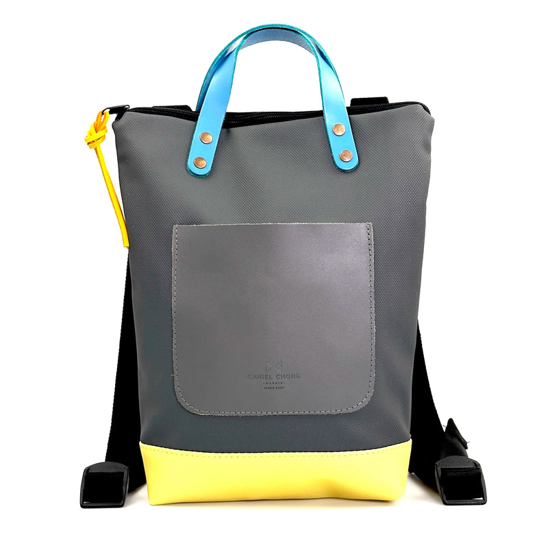Mochila Mini Impermeable con bolsillo extra Daniel Chong - Gris con bolsillo gris