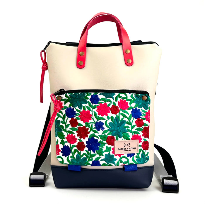 Mochila Mini Book Holder Impermeable con bolsillo extra Daniel Chong - Beige con bolsillo flores