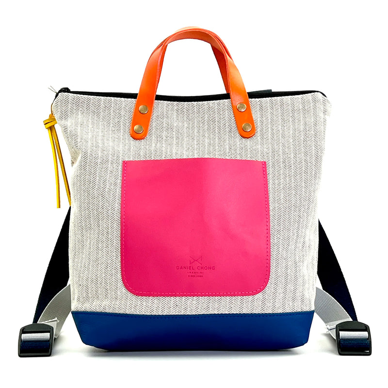 Mochila Mini Cuadrada Loneta Daniel Chong - ZigZag con bolsillo fucsia