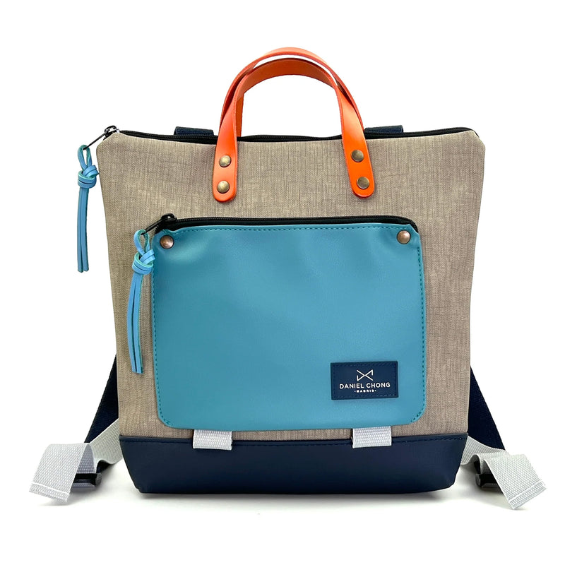 Mochila Mini Book Holder Cuadrada Impermeable con bolsillo extra Daniel Chong - Gris con bolsillo azul
