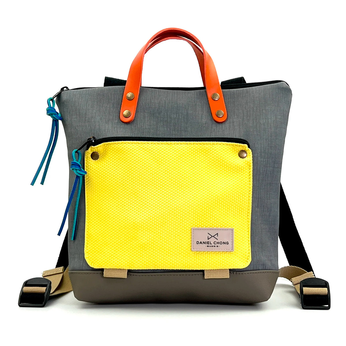 Mochila Mini Book Holder Cuadrada Impermeable con bolsillo extra Daniel Chong - Gris con bolsillo amarillo