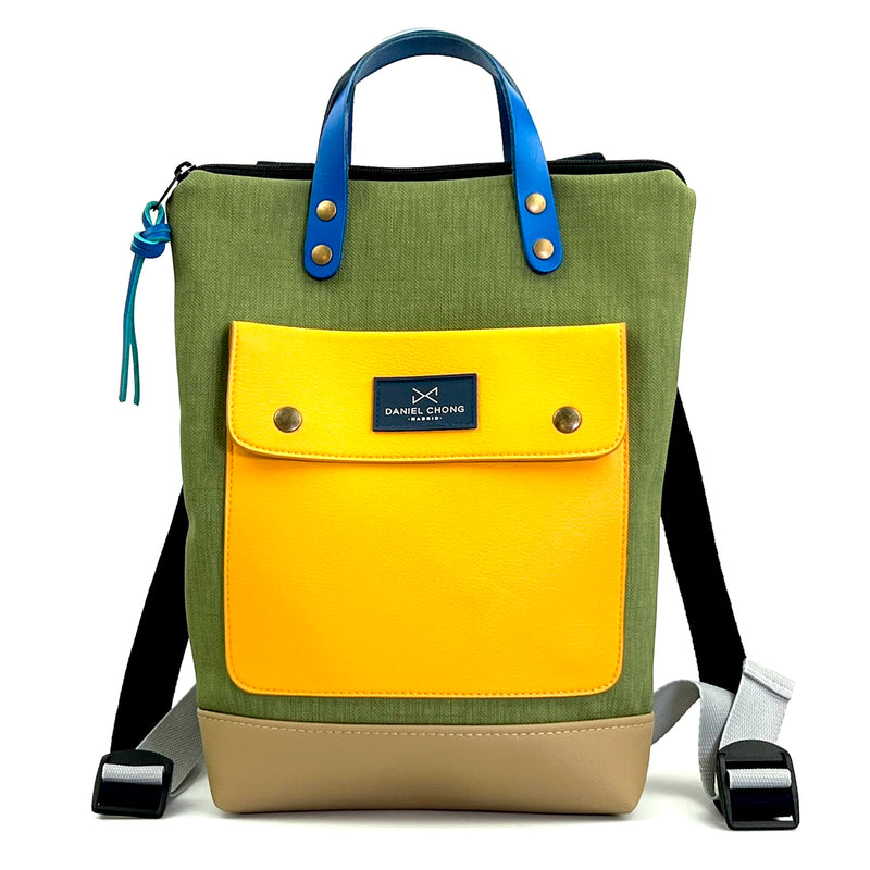 Mochila Mini Solapa con bolsillo extra Daniel Chong - Verde con bolsillo amarillo