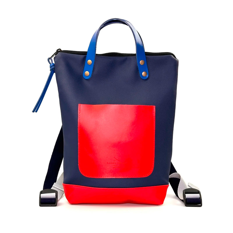 Mochila Mini Impermeable con bolsillo extra Daniel Chong - Azul con bolsillo rojo