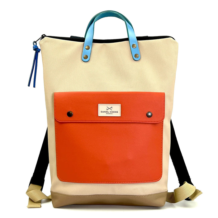 Mochila Slim Solapa Impermeable con bolsillo extra Daniel Chong - Beige con bolsillo naranja